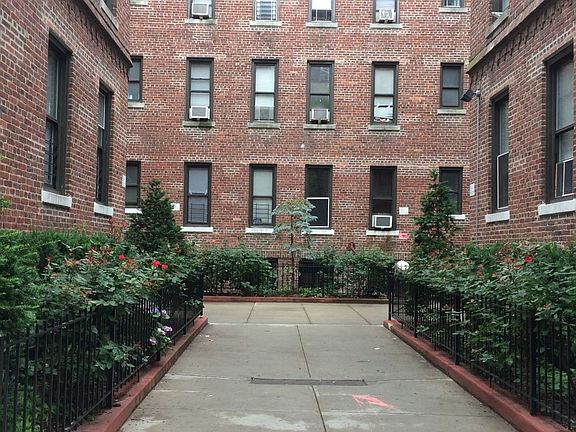 3rd image of 14030 Beech Ave APT 4O