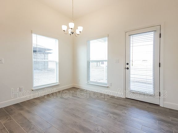 5th image of 6009 NW Grant St
