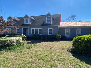 7202 Kepley Rd, Chapel Hill, NC 27517
