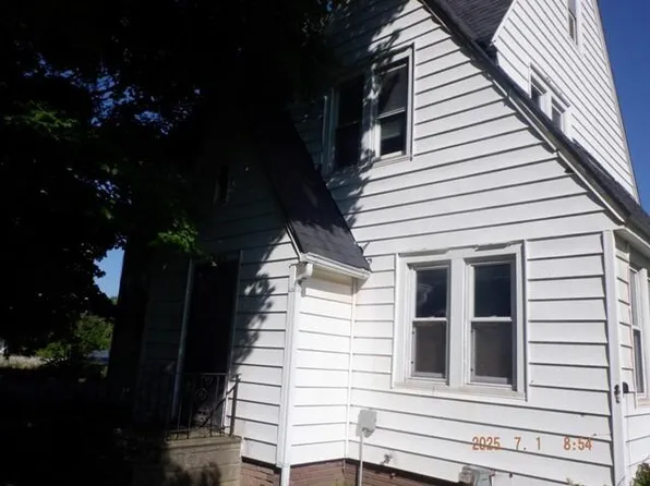 2535 Gull Rd, Kalamazoo, MI 49048