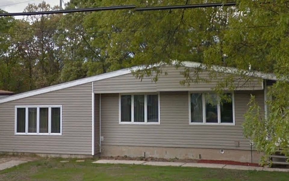 2nd image of 24 Kayron Dr