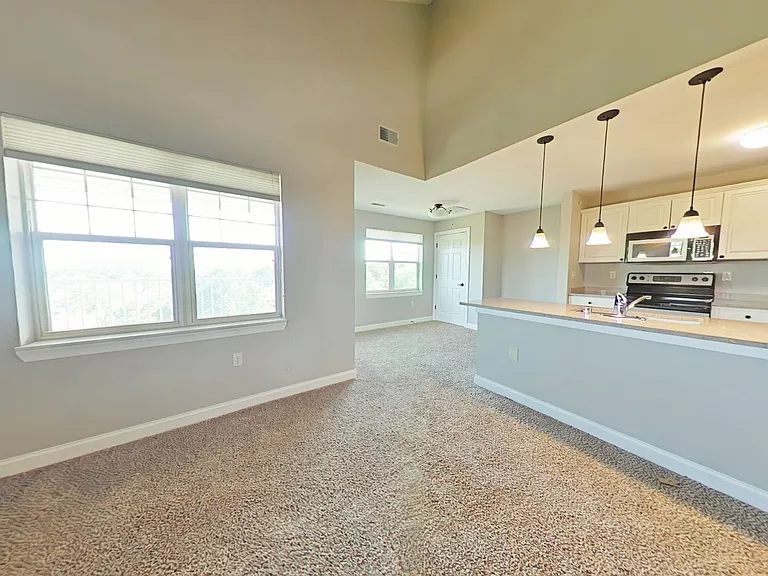 Delafield Lakes Apartments — Photo 90