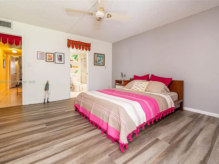 2101 Lucaya Bnd #C1 — Photo 18