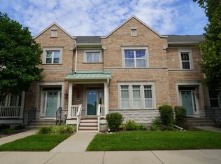 2664 Goldenrod Ln, Glenview, IL 60026