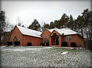 202 Astor Knolls Dr, Ortonville, MI