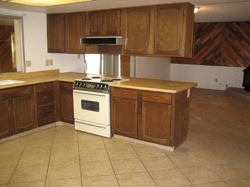 2nd image of 4840 W Christine Cir