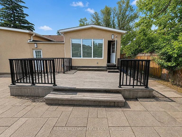 1285 Rebecca St — Photo 25