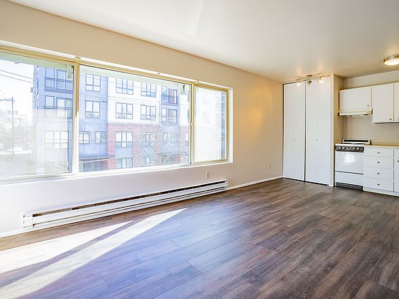 3rd image of 533 Harvard Ave E #1-301