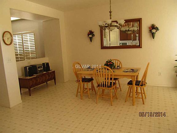 4th image of 1935 Valley Center Dr
