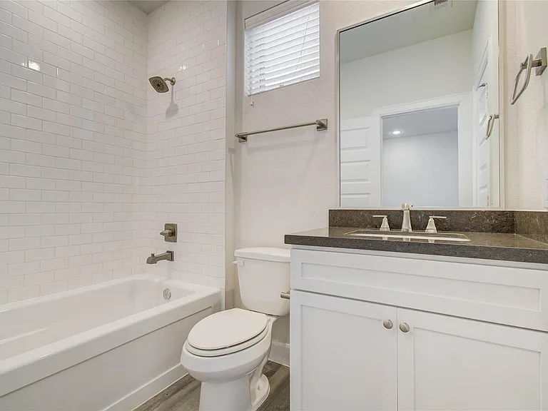 2810 Grand Fountains Dr #B — Photo 37