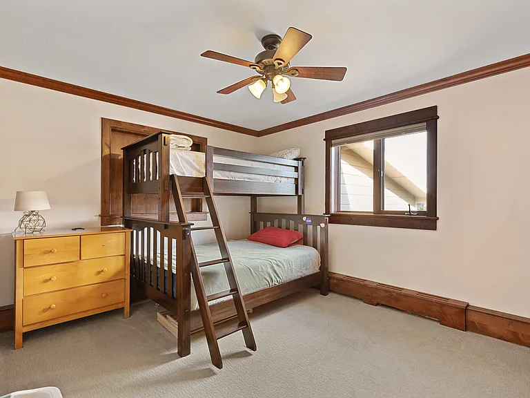 131 Erik Dr — Photo 5