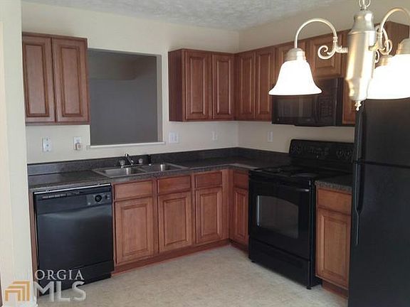 3rd image of 3080 Bonnes Dr
