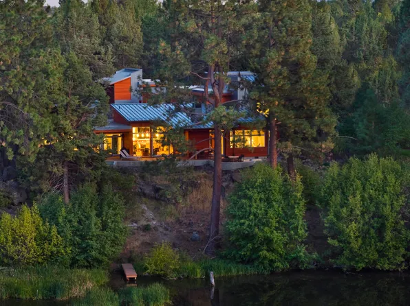 2275 NW Lakeside Pl, Bend, OR 97703