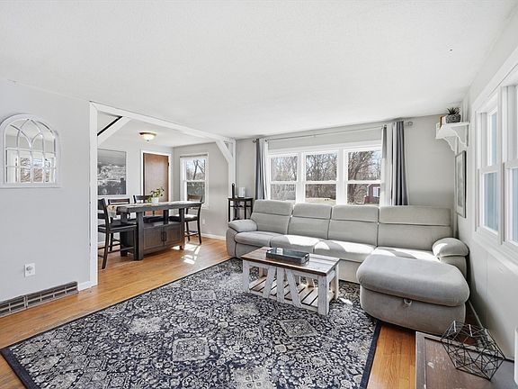 5th image of 88 Agnes St