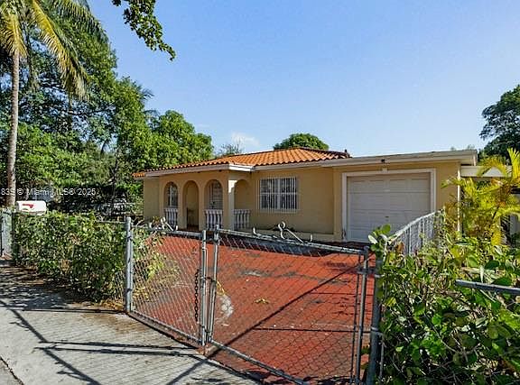 3rd image of 800 NE 129th St