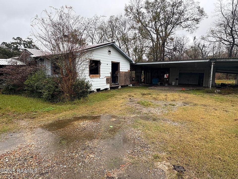 2nd image of 1020 Oak Rd