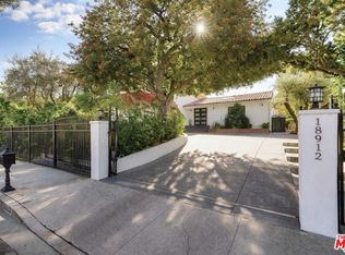 18912 Pasadero Dr, Tarzana, CA 91356