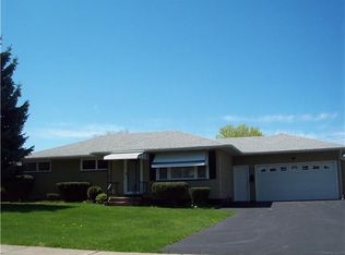 8 Worthington Rd, Rochester, NY 14622