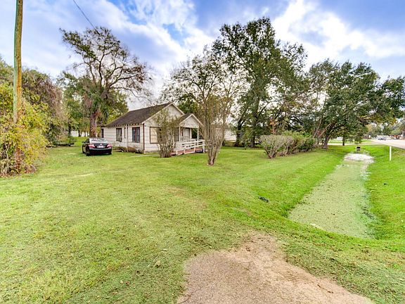 4th image of 8109 Main St