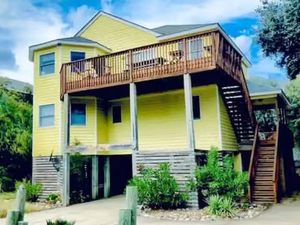 759 Lakeview Ct