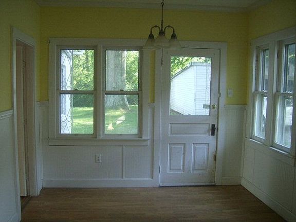 3rd image of 434 Forest Ave