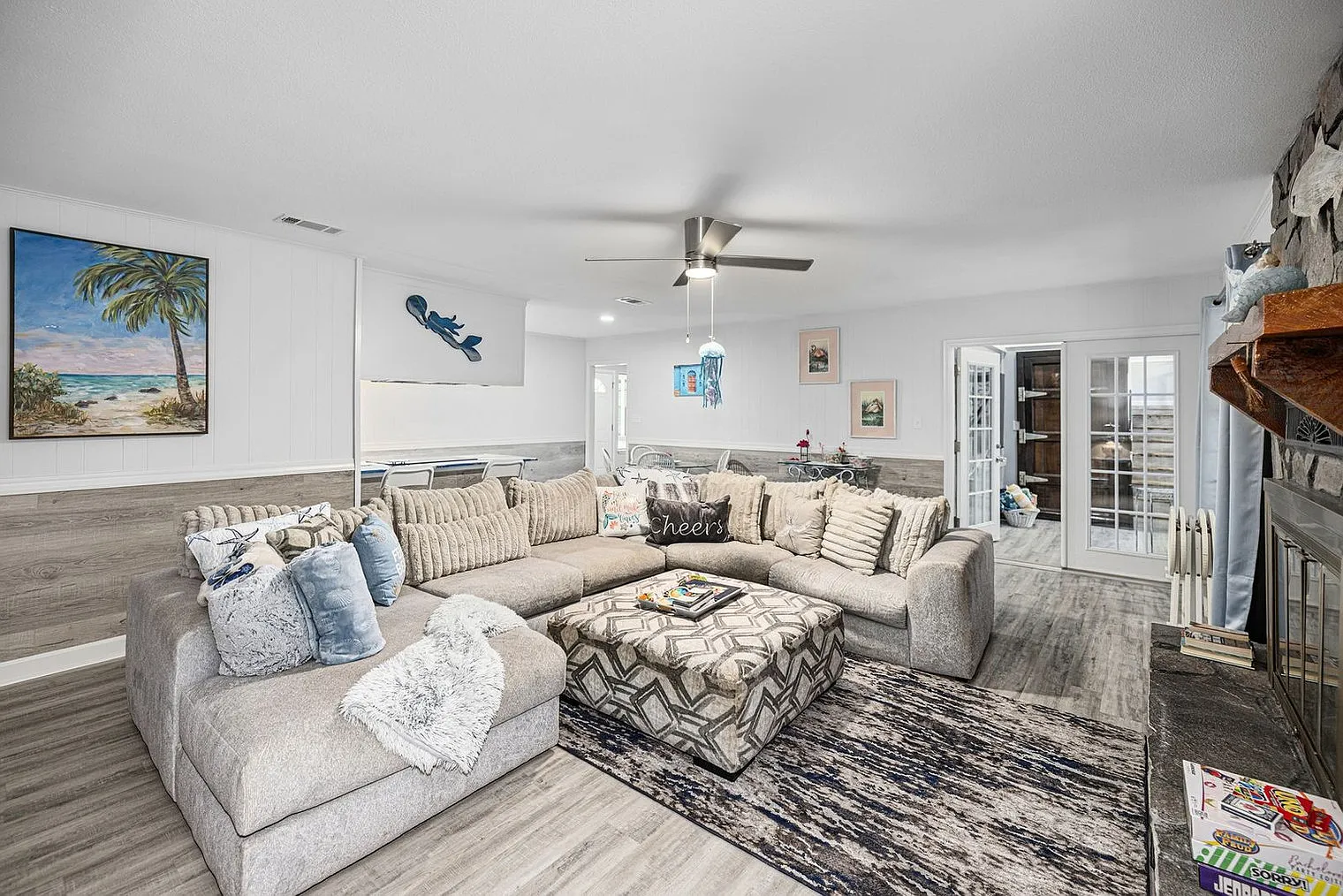 6 bed, 3.0 bath, 27275 sqft, $3,231 — Photo 1