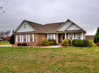 691 Oak Grove Rd, Madisonville, TN 37354