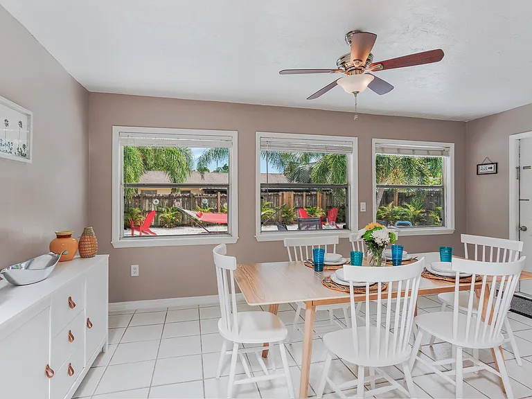 5876 Countrywood Dr — Photo 10