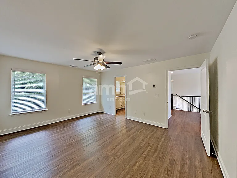 704 Sierra Ct — Photo 8