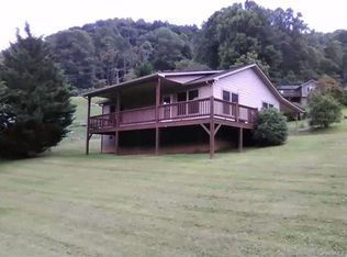 37 Pointer Trl, Waynesville, NC 28786