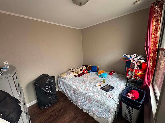 5th image of 205 Endicott St APT 2