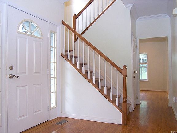 4th image of 1 Paddington Cir
