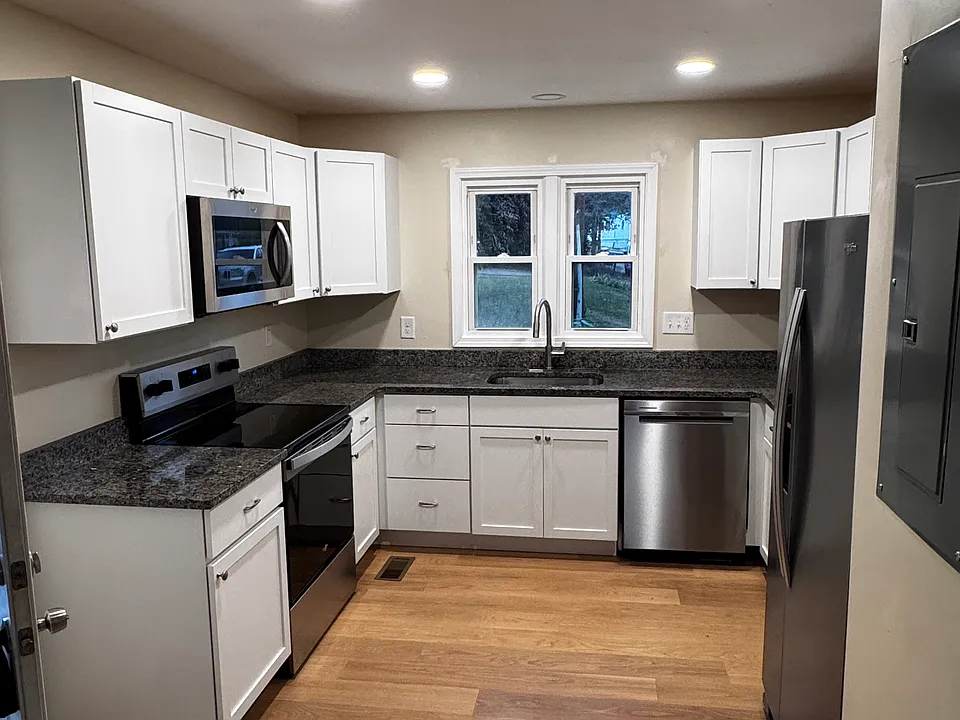 107 Hickory Pl #107