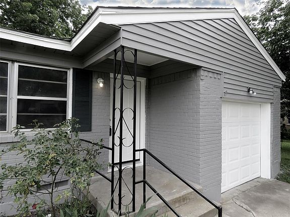 5th image of 812 Rosewood Ln