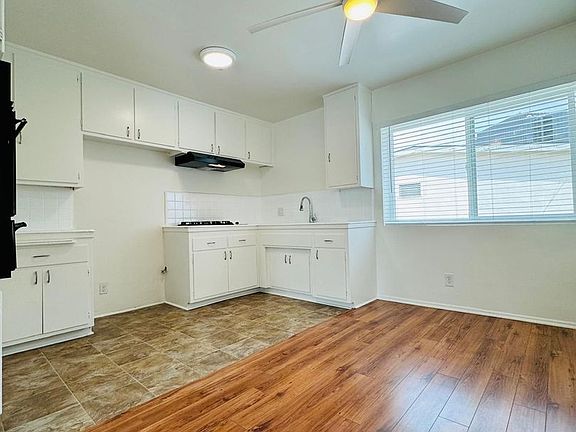 5th image of 11618 Gorham Ave APT 5
