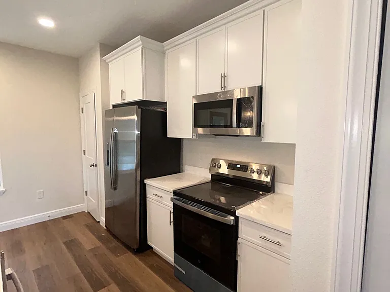 206 W Fox St #A — Photo 22