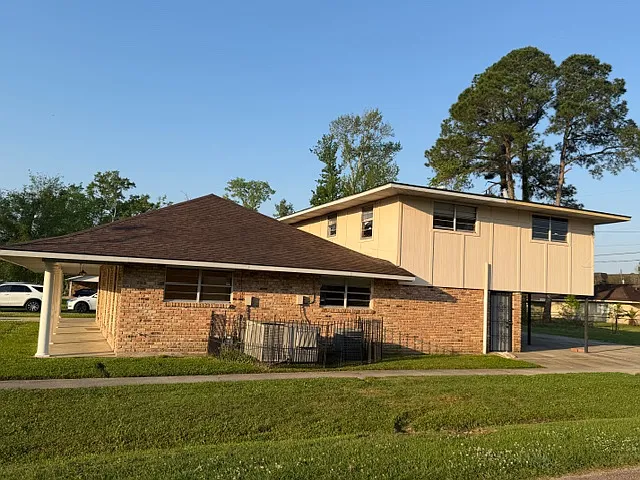 5 bed, 2966 sqft, $2,500 — Photo 3