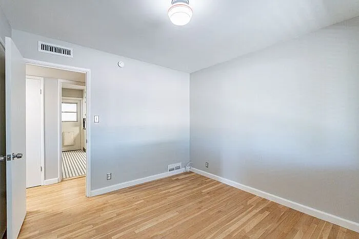 102 North Ave — Photo 23