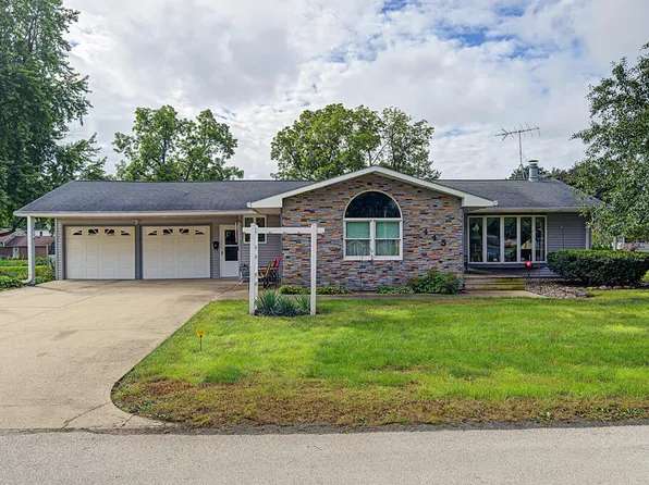 445 Niebel St, Farnhamville, IA 50538