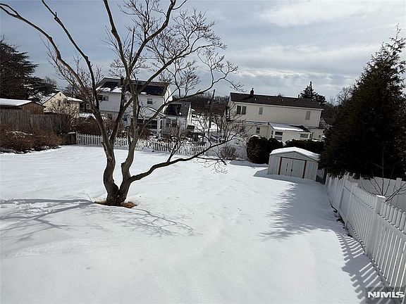 4th image of 83 Ploch Rd