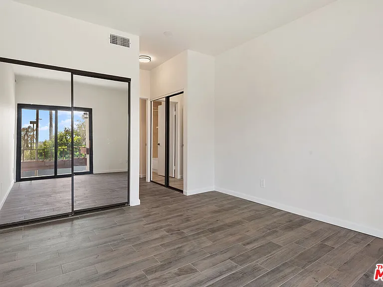 8707 Falmouth Ave #221 — Photo 21