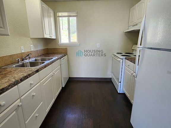 3rd image of 2915 N Mayfair St #18