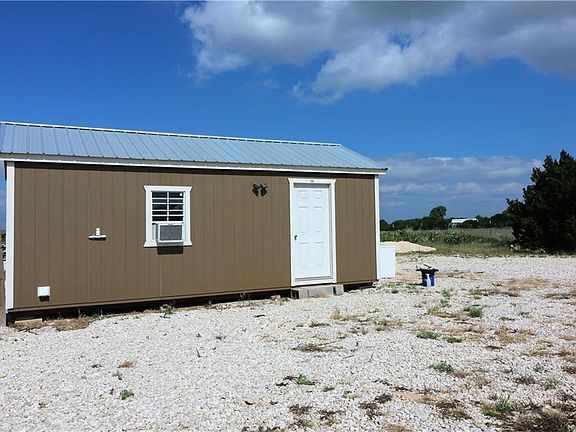 4th image of 825 County Road 216