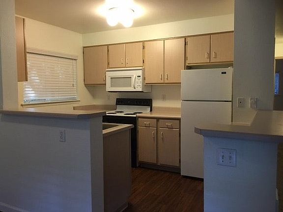 3rd image of 3656 Bridgeport Way W APT A301