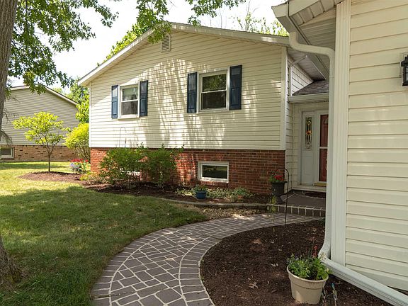 2nd image of 3012 W Twickingham Dr