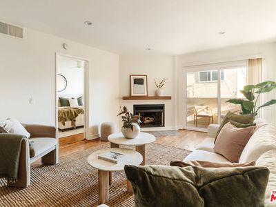 11930 Avon Way APT 108, Los Angeles, CA, 90066