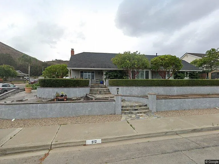 912 Clemens Way #1 — Photo 1