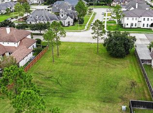 204 Monte Bello Dr, Friendswood, TX 77546