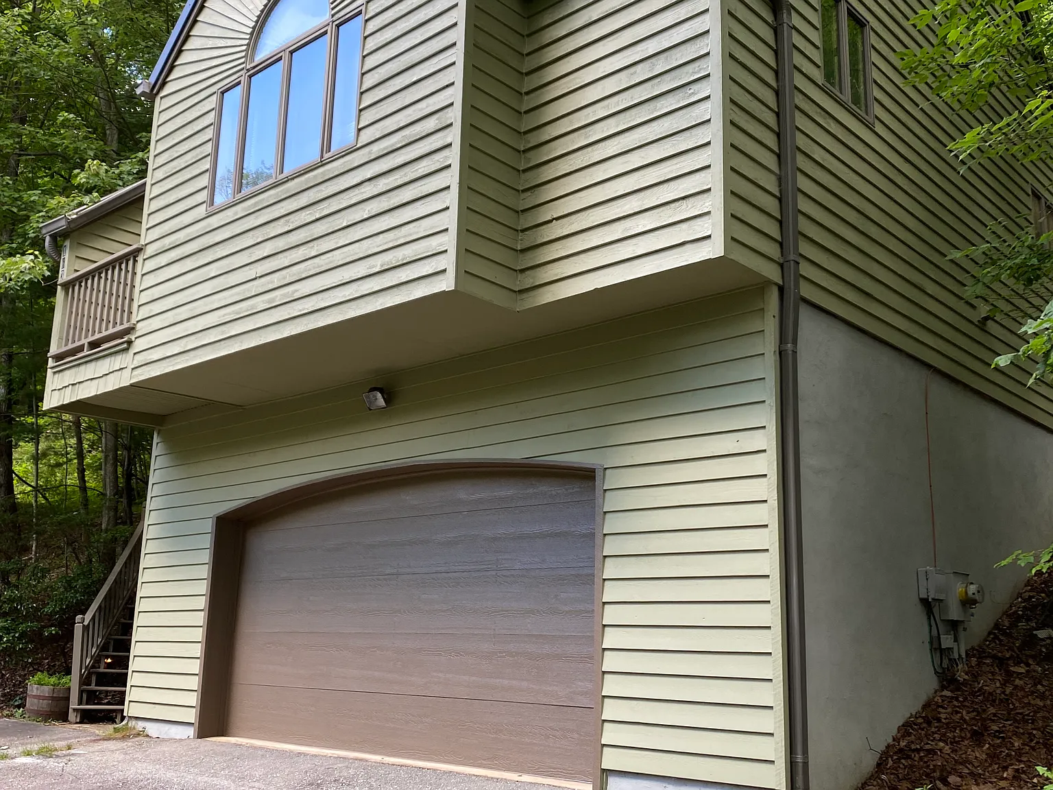 2 bed, 1000 sqft, $1,775 — Photo 1