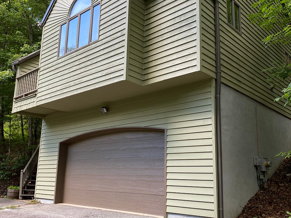 1st image of 4 Ivy Ridge Rd